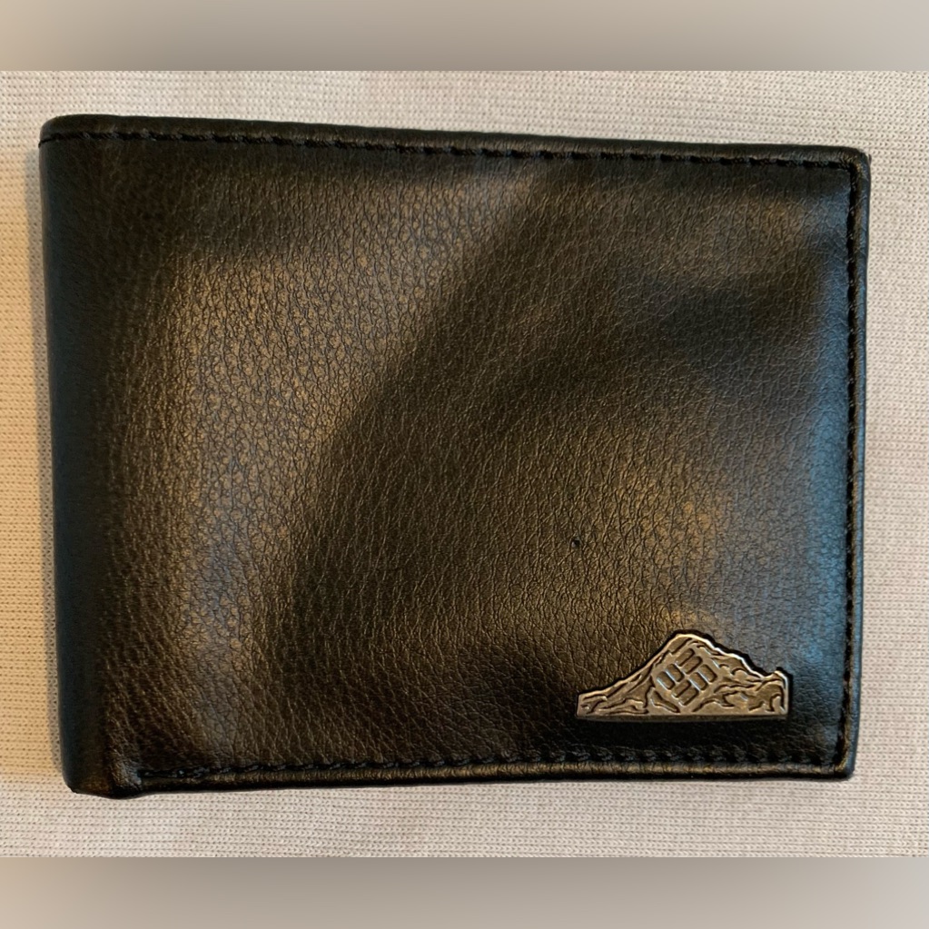 Columbia Black Leather Bifold Wallet 6 Card Holders Two Pockets Rfid Protection